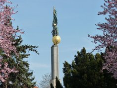 Памятник советскому воину, Шварценбергплац